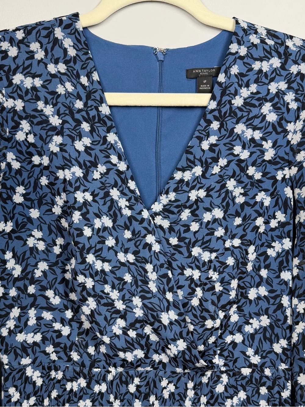 Ann Taylor Blue Floral Pleated Smocked Dress 6 Petite *No Belt* Cottagecore - Picture 7 of 10